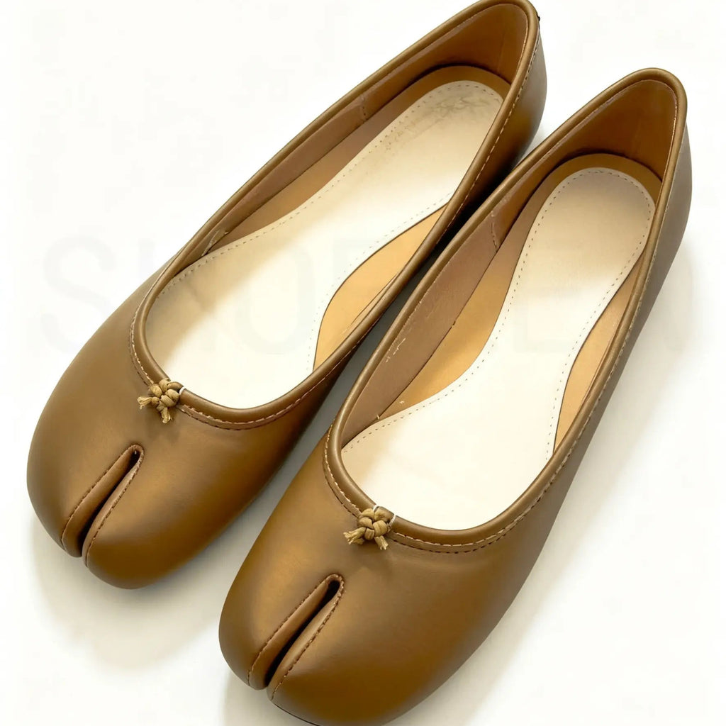 Women's split-toe ballet flats